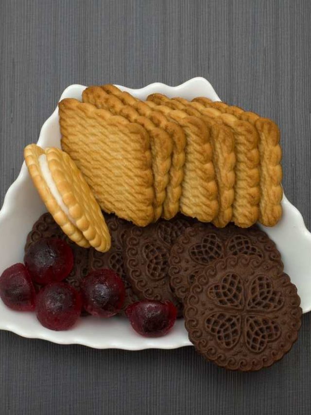 13 Best Low-Calorie Biscuits for Weight Loss