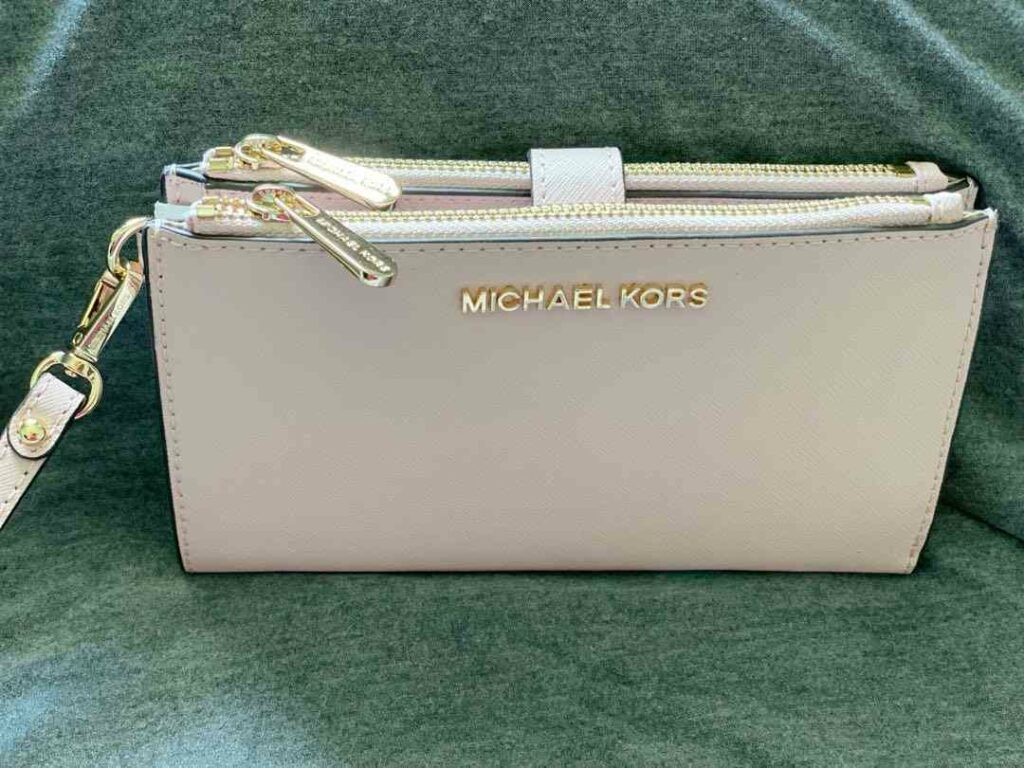 Michael Kors Adele Smartphone Wallet