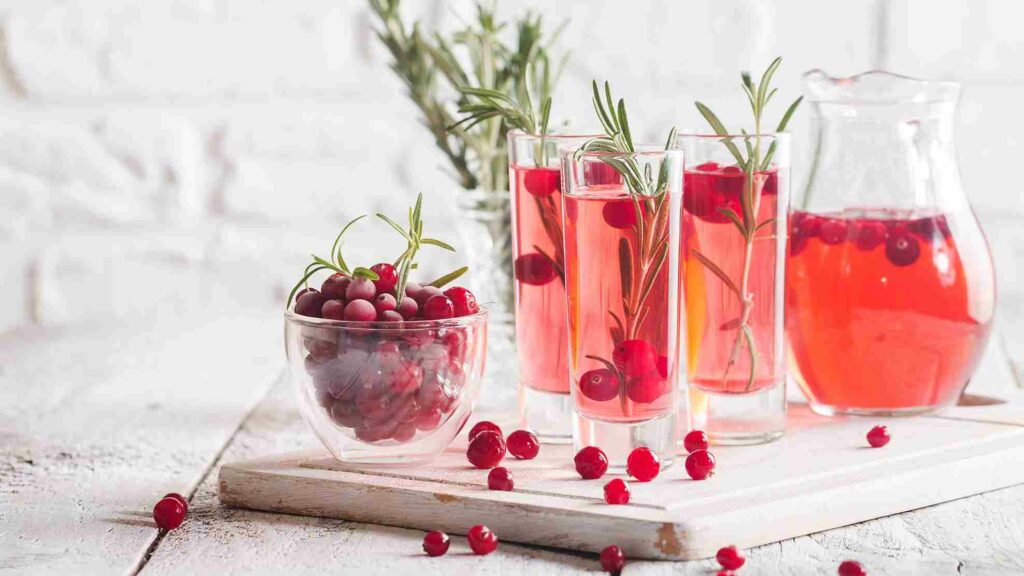 Cranberry Kringle Cocktail:
