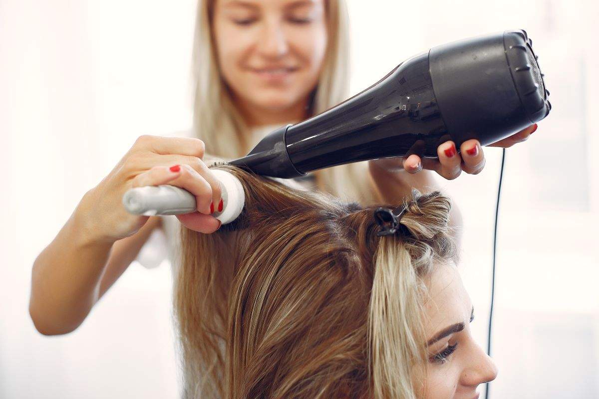 10 Best Blow Dry Bar In London In 2024