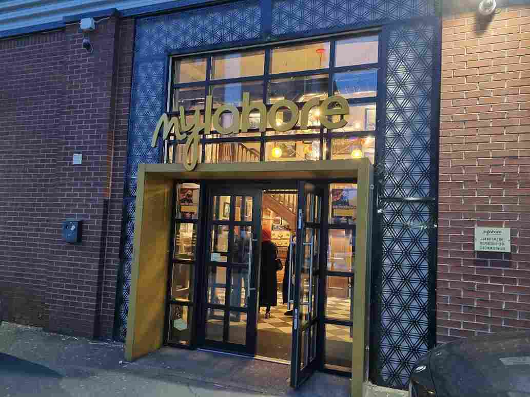Top 10 Halal Restaurants in Leeds for Foodies