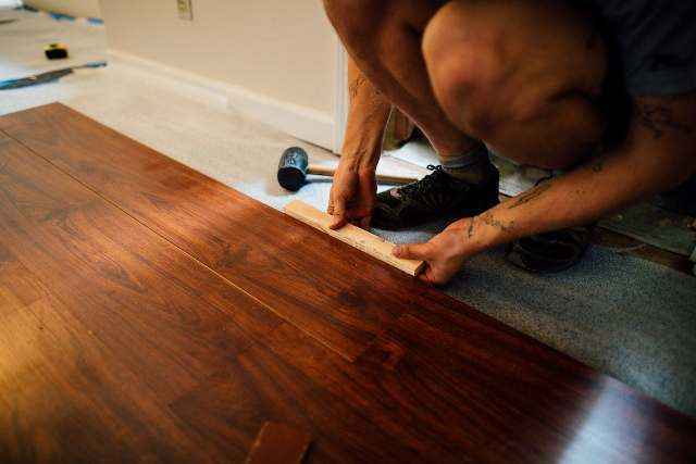 Vinyl Flooring vs. Traditional Hardwood